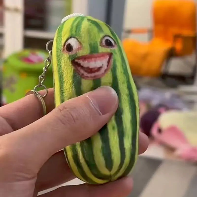Dookilive Simulierte Gurke Plüsch gefüllte Puppe Lustiger Anhänger Taschenanhänger