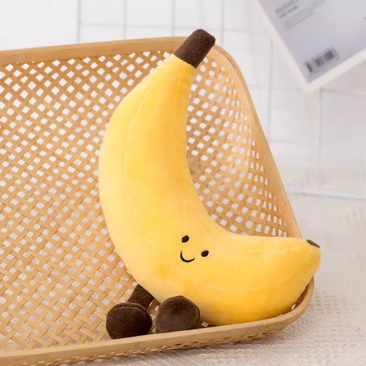 Die gefüllte Babypuppe aus der Fruit-Serie von Dookilive kann als Möbeldekoration verwendet werden